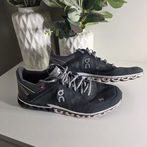 On Running Men's Gray and Black Athletic Shoes